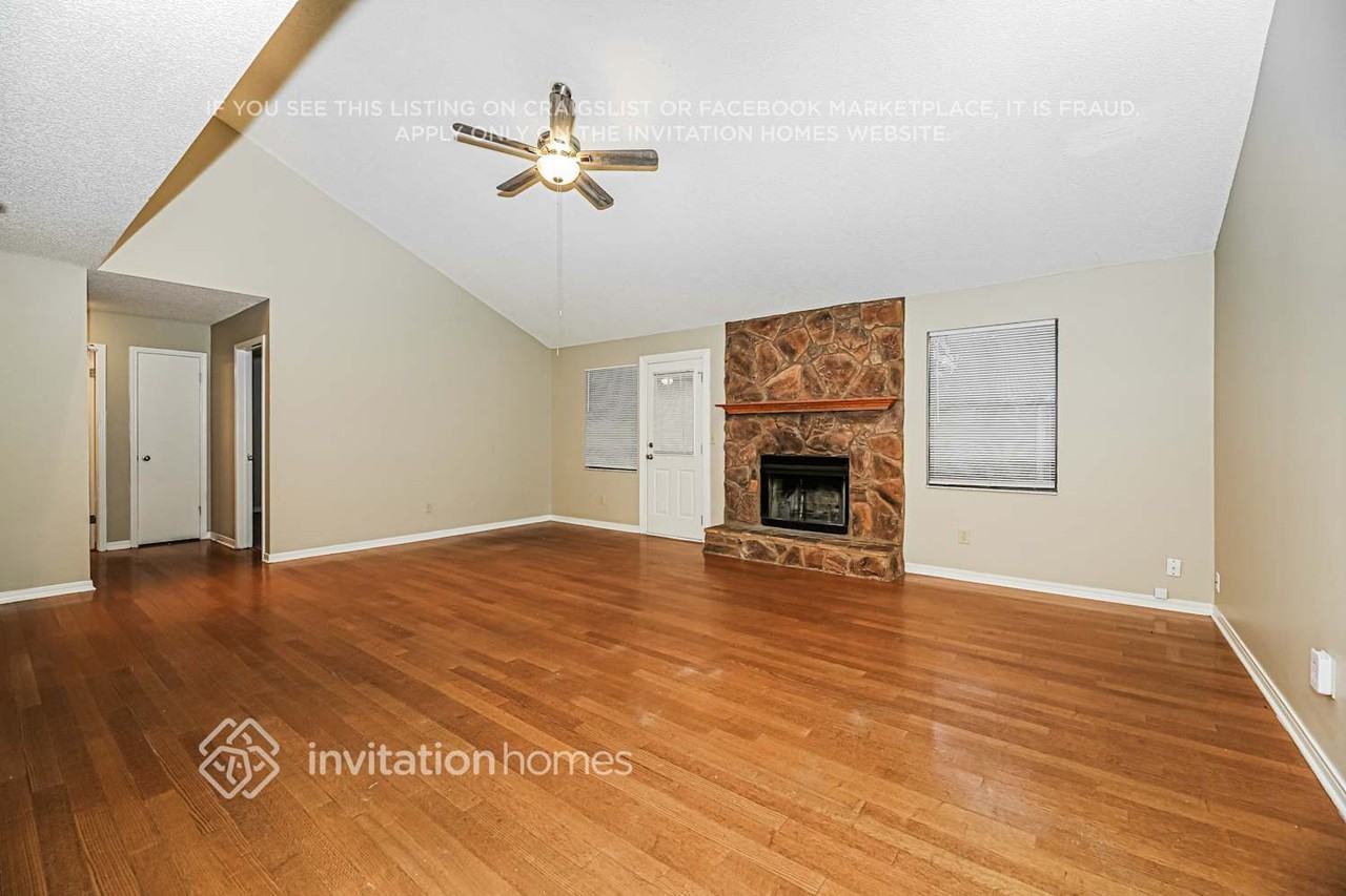 11310 Rustic Wheel Ct - Photo 3 of 17