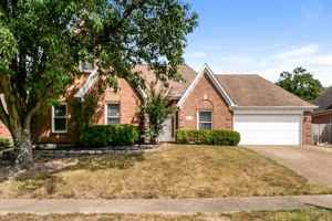 featured image of 1984 Bohemia Dr