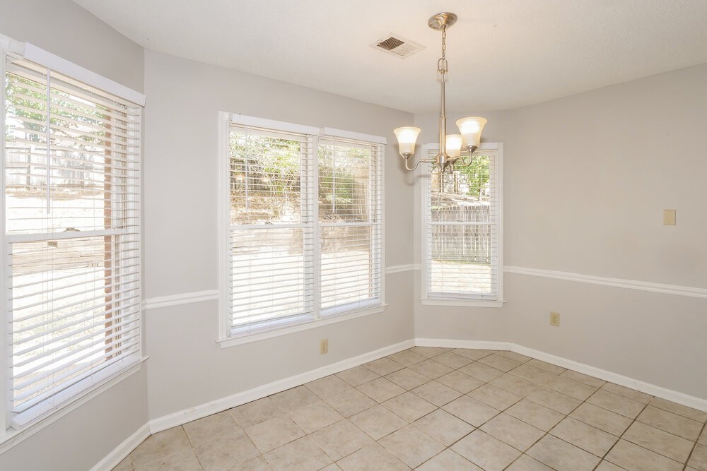 1984 Bohemia Dr - Photo 7 of 17