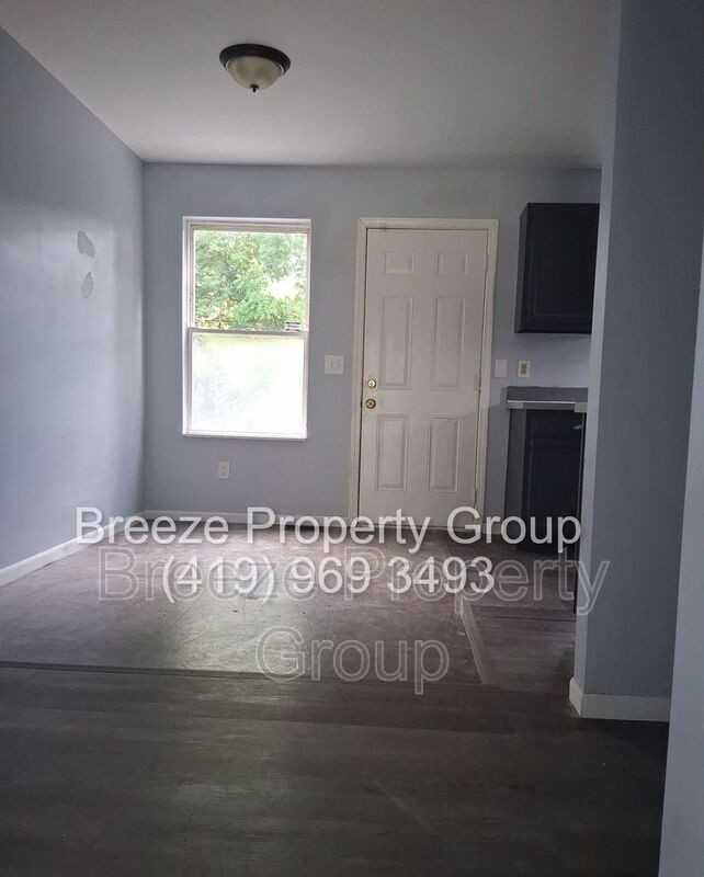 133 W Warren Ave - Photo 2 of 9