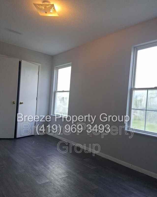 133 W Warren Ave - Photo 3 of 9