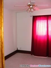 1012 Front Ave - Photo 2 of 10