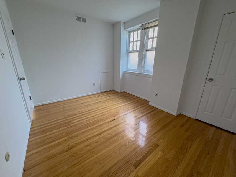 319 South 10th Street - Photo 3 of 50