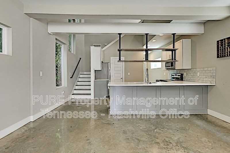 1046 Zophi St - Photo 4 of 26