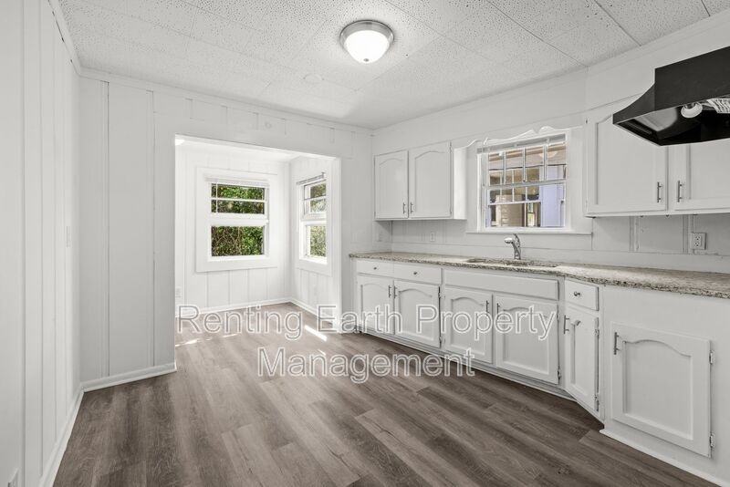 514 81st St S - Photo 7 of 16