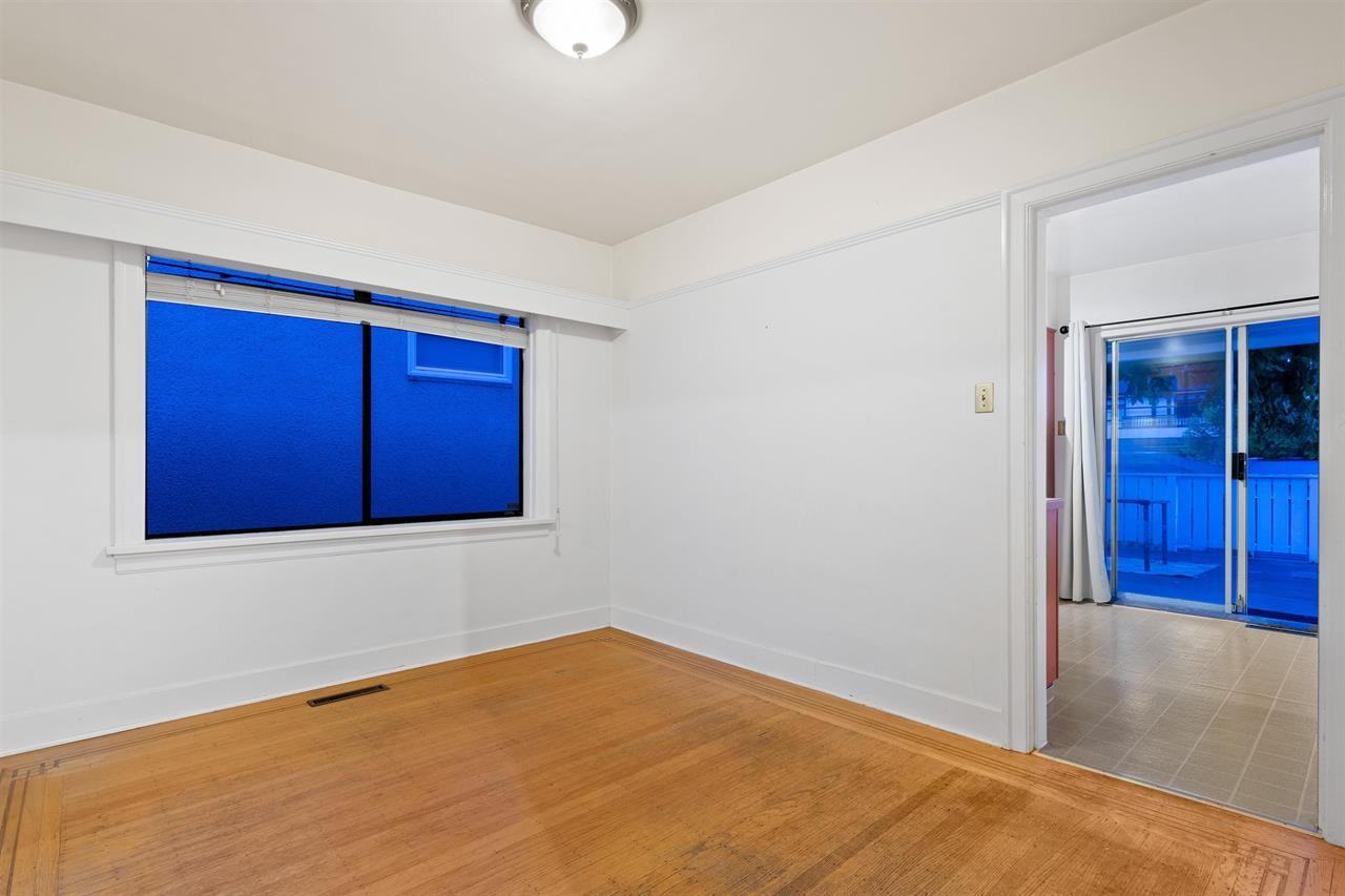 3715 West 20th Avenue - Photo 3 of 14