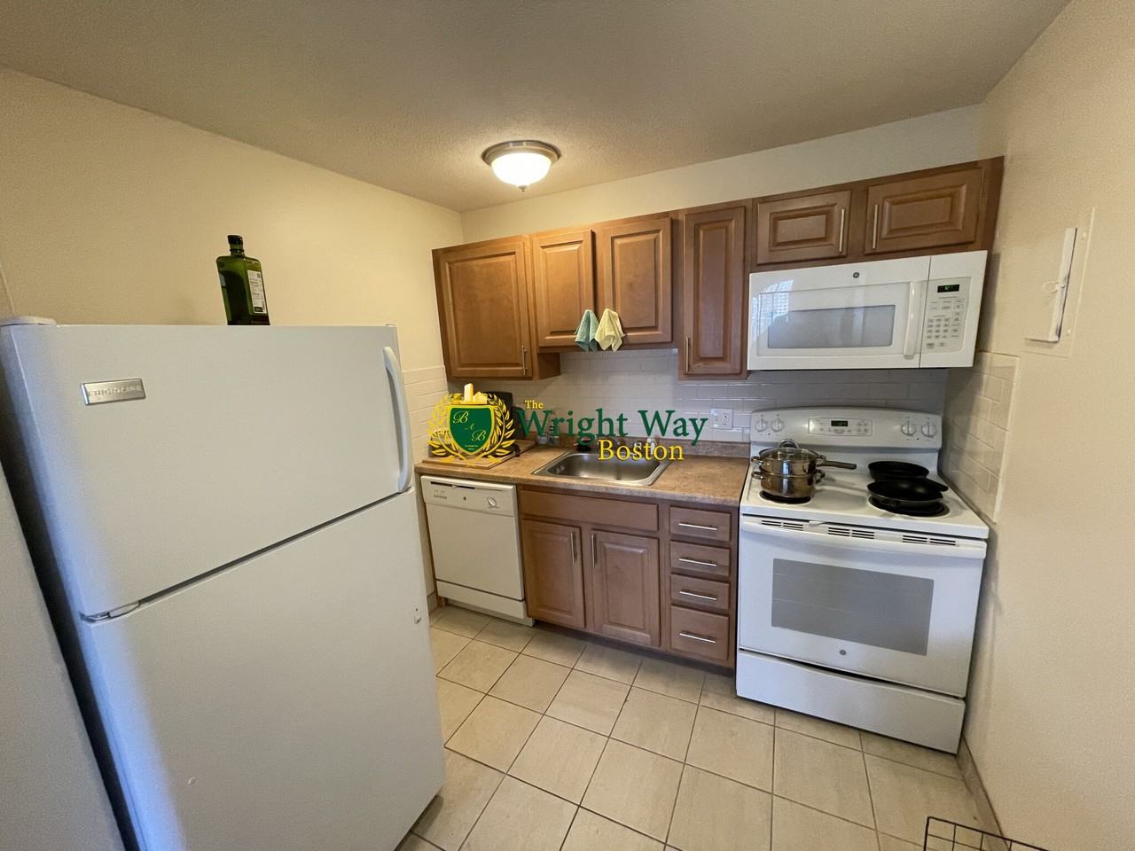 93 Gardner St #34DW - Photo 4 of 15