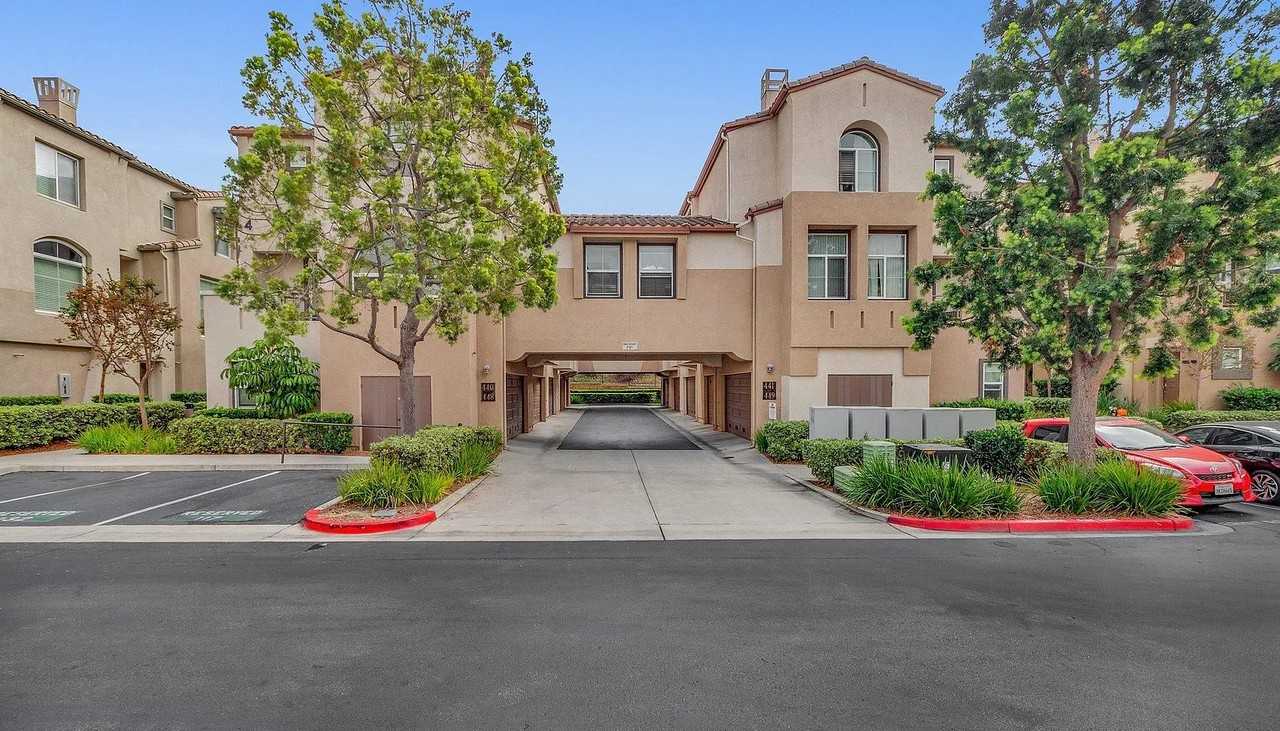 443 Almond Rd #1 - Photo 3 of 23