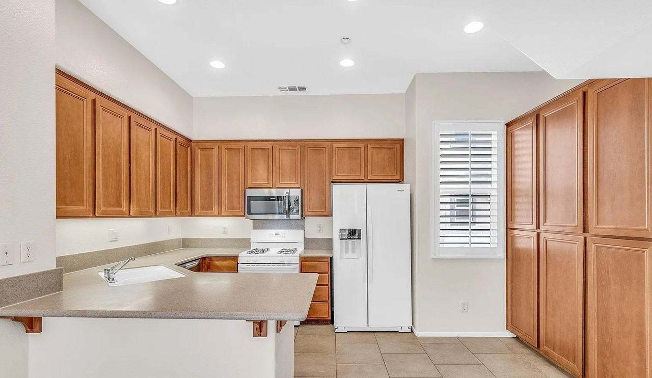 443 Almond Rd #1 - Photo 6 of 23