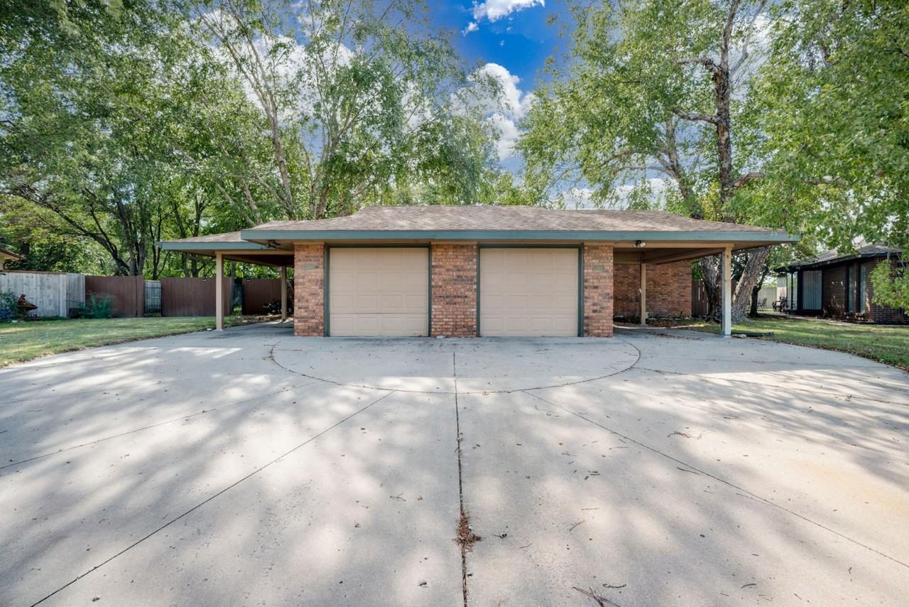 3508 N Clarence St - Photo 2 of 20