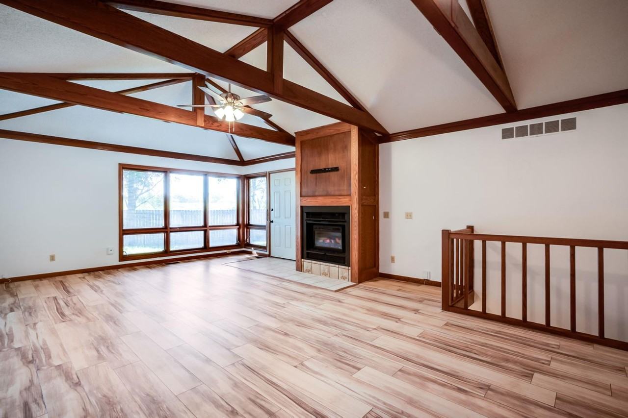 3508 N Clarence St - Photo 3 of 20