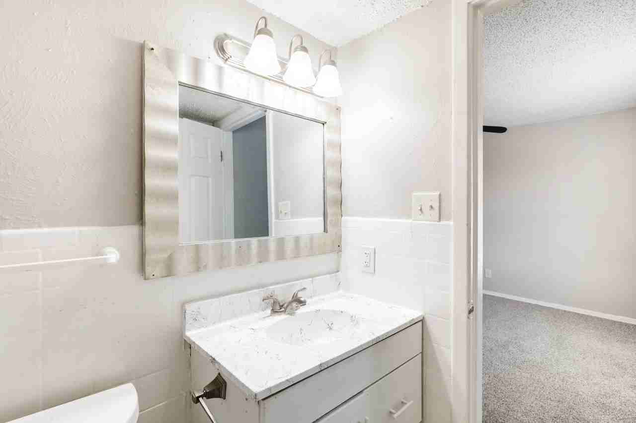 Buena Vista Apartments - Photo 6 of 52