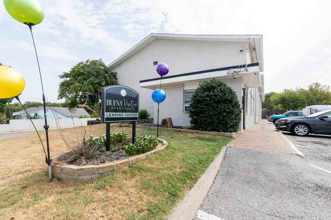 Buena Vista Apartments - Photo 7 of 52