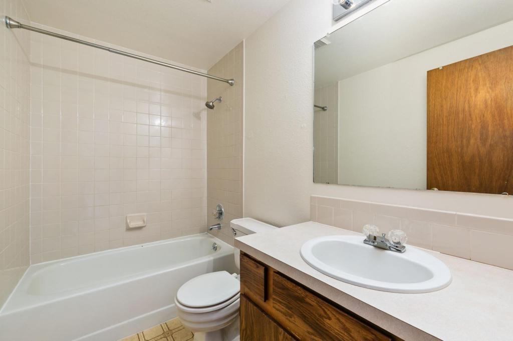 420 Mulberry Drive - Photo 6 of 9