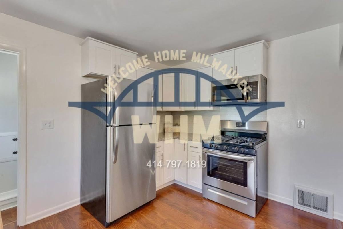 4902 W Lynndale Ave - Photo 3 of 10