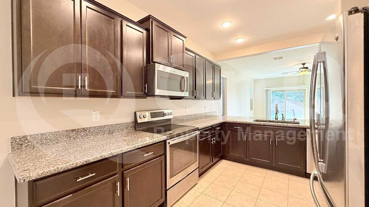 862 E Gold Dust Way - Photo 3 of 21