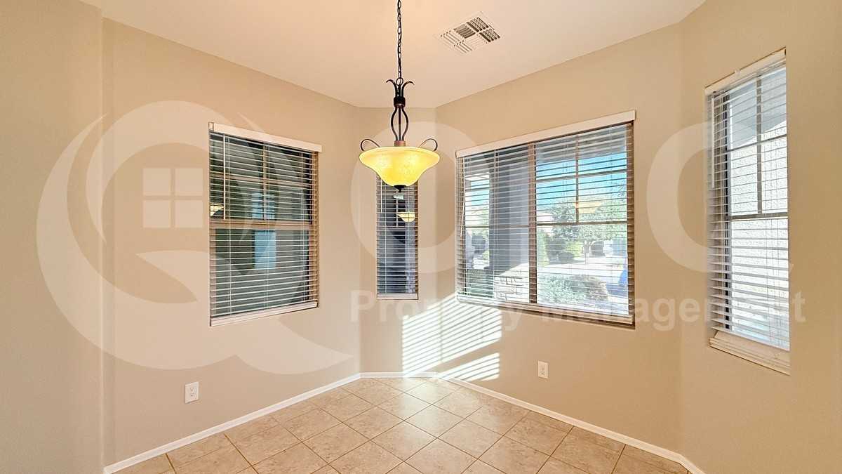 862 E Gold Dust Way - Photo 5 of 21