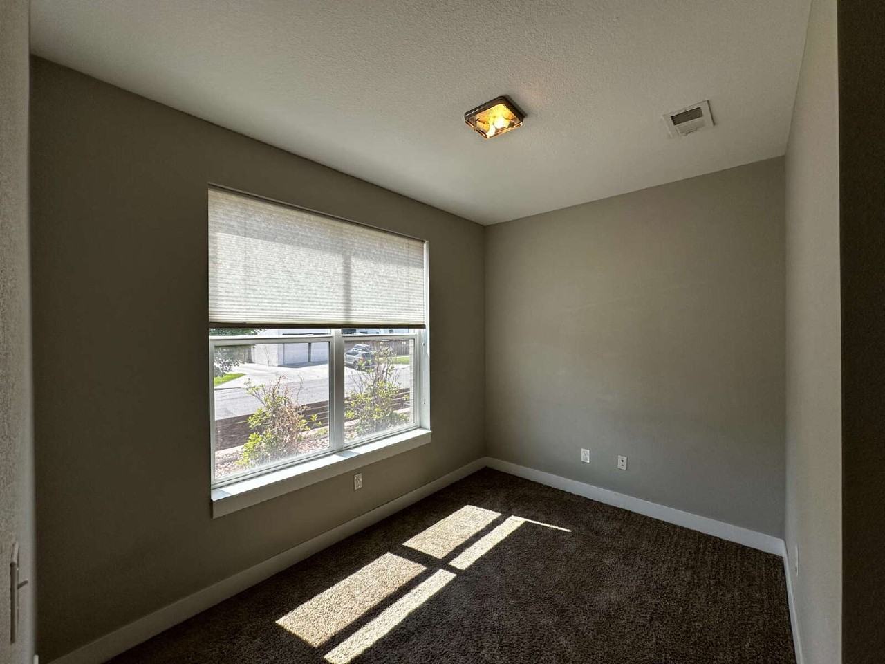 3515 W 16th Ave - Photo 5 of 40
