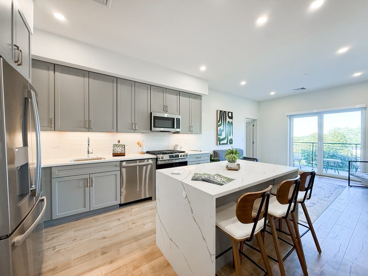 17 Argyle Street #1 - Photo 3 of 10