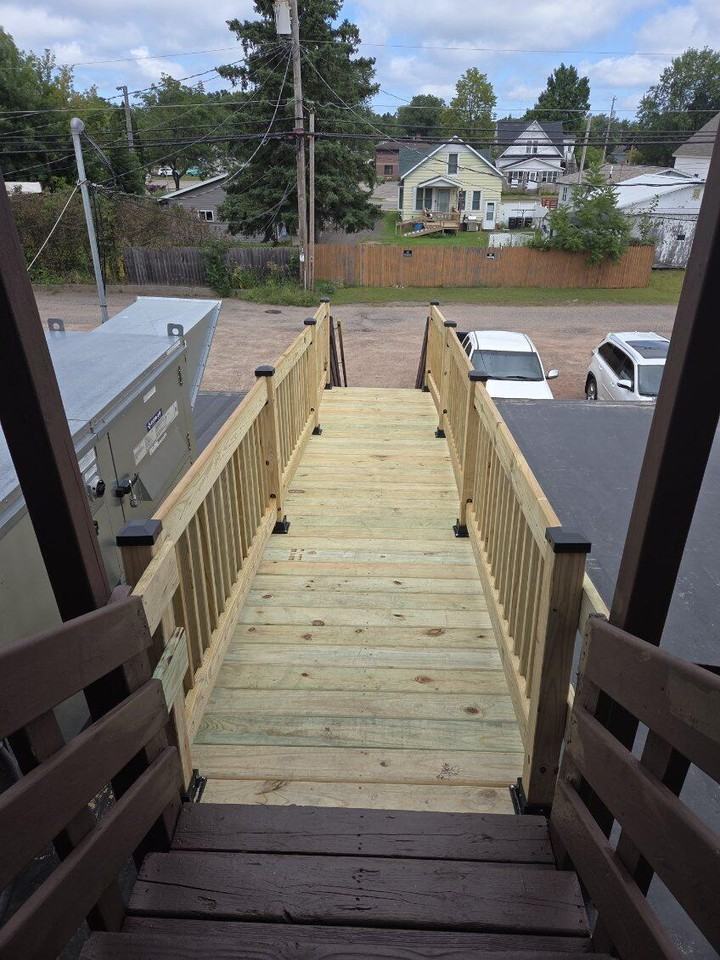 114 W Wisconsin Ave - Photo 2 of 24