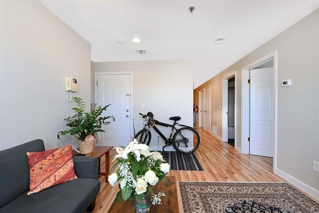 413 -415 9TH STREET #501 - Photo 2 of 18