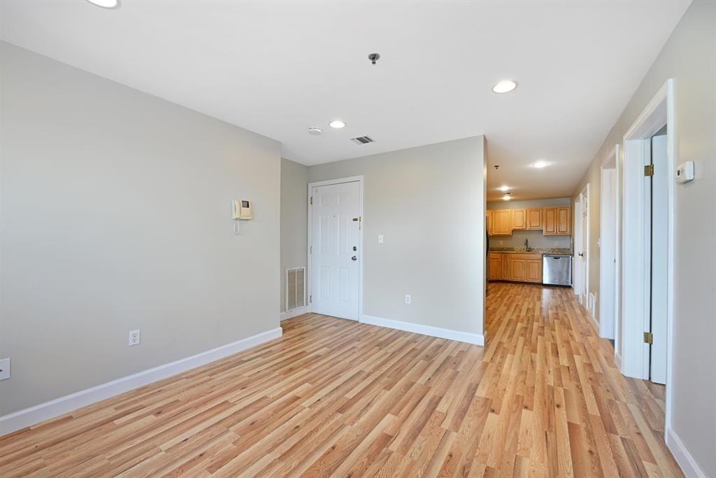 413 -415 9TH STREET #501 - Photo 5 of 18