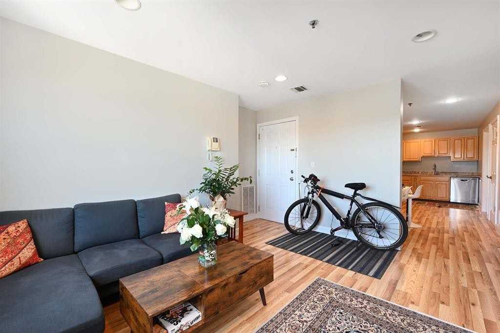 413 -415 9TH STREET #501 - Photo 6 of 18