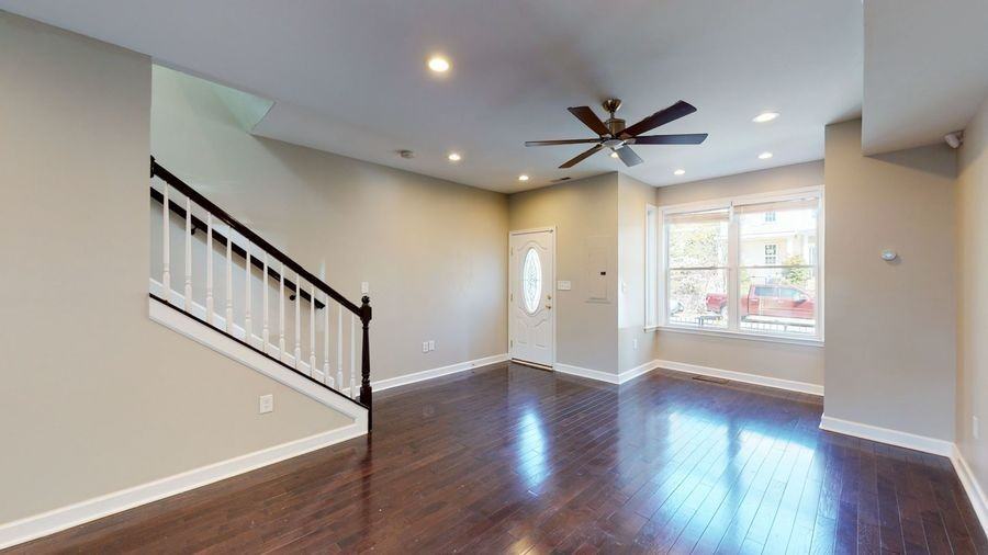 1247 I St Ne - Photo 4 of 50