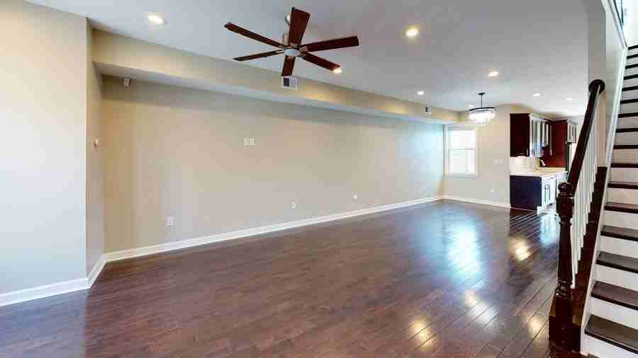 1247 I St Ne - Photo 5 of 50