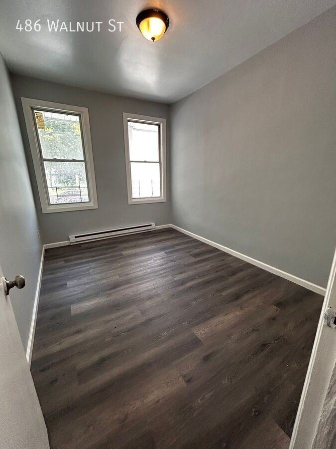 486 Walnut St - Photo 4 of 5