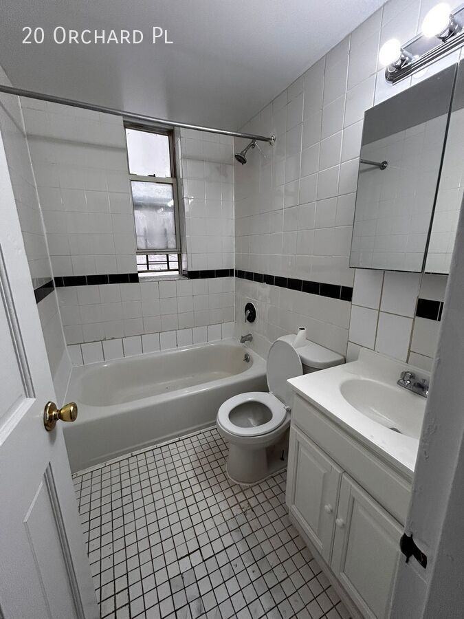 20 Orchard Pl - Photo 4 of 9