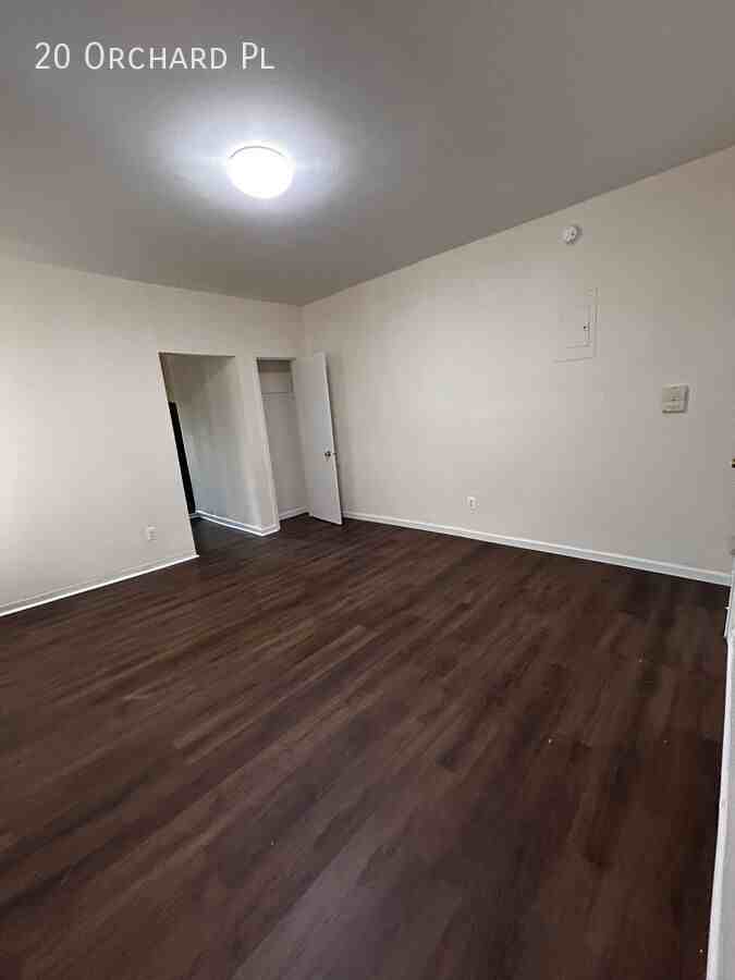 20 Orchard Pl - Photo 5 of 9