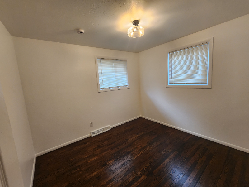 7618 Umatilla St - Photo 6 of 10