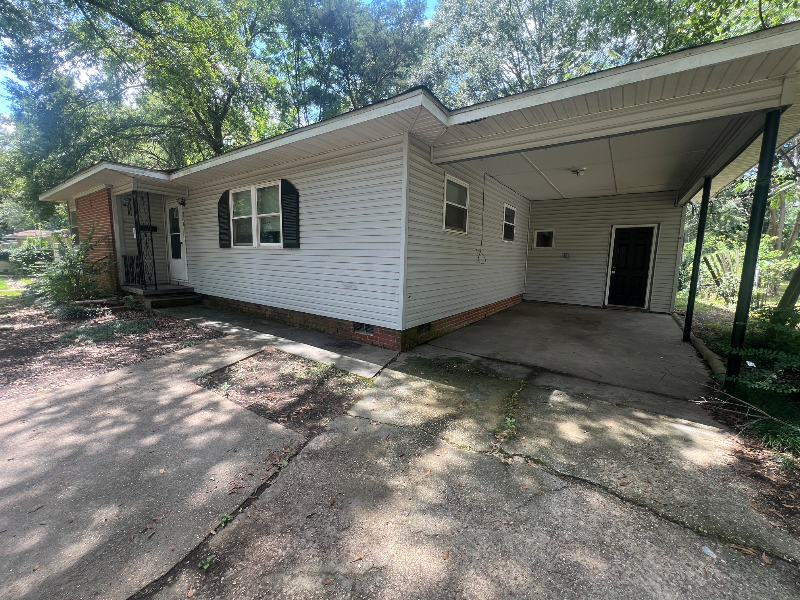 3141 Oak Forest Dr - Photo 2 of 15