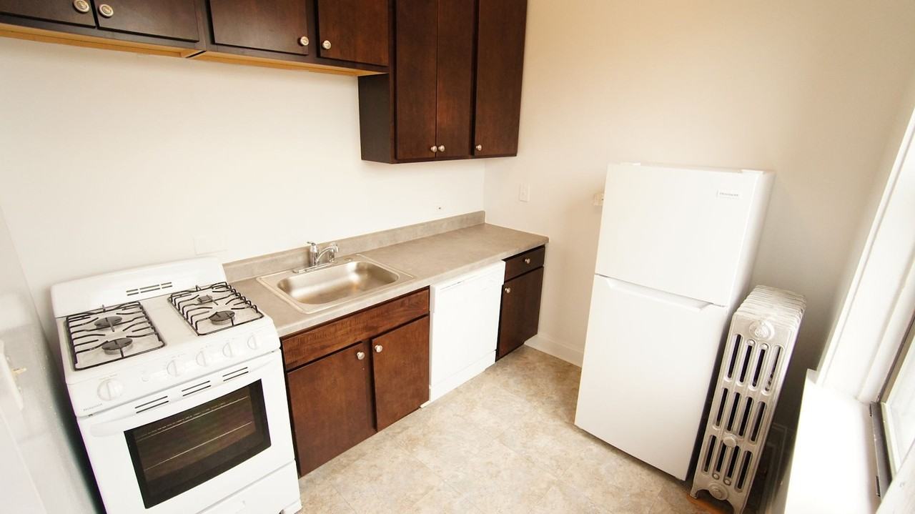 1540 North Kedzie Avenue, Unit 1M - Photo 2 of 6