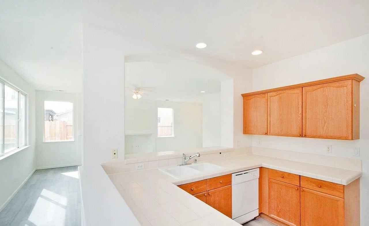 Canyonlands Way - Photo 2 of 5