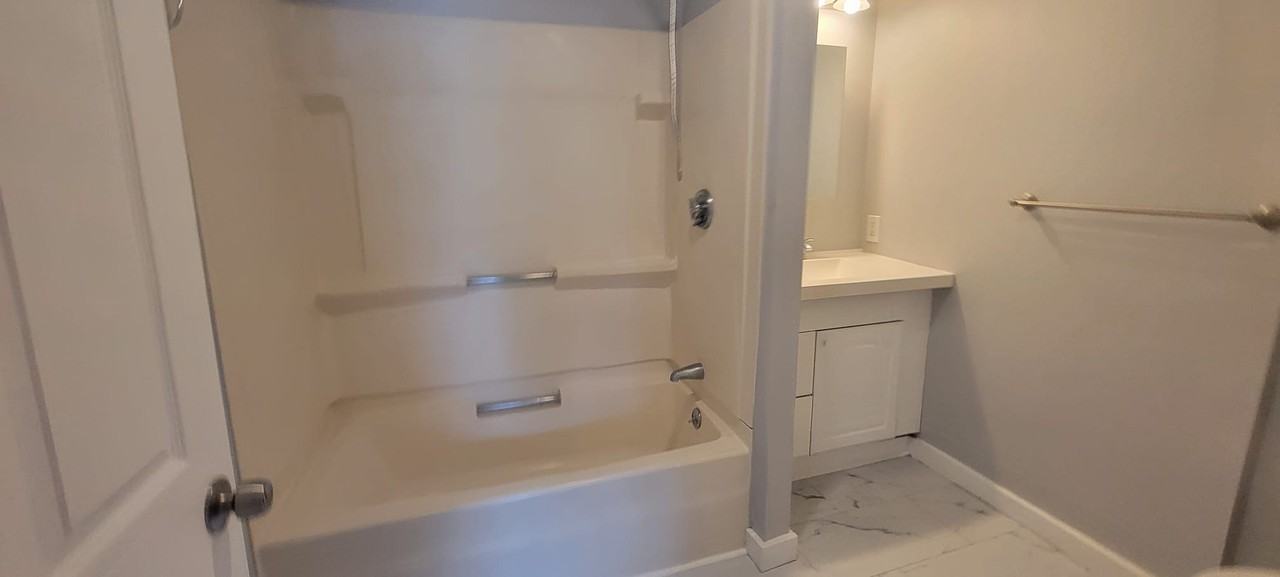 29 Pleasant Pl - Photo 3 of 10
