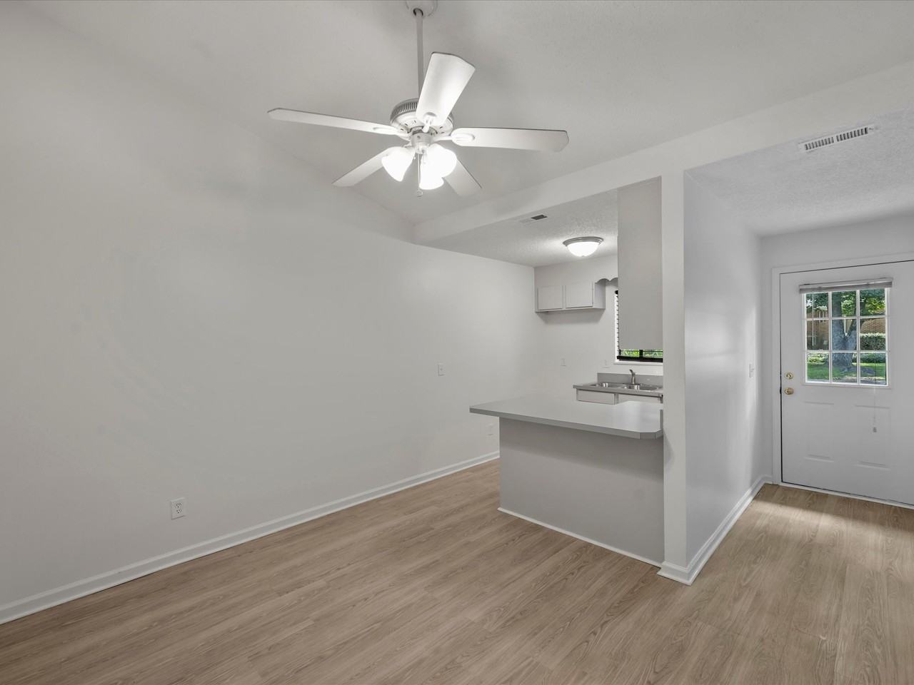 4306 Tantilla Cres - Photo 3 of 18