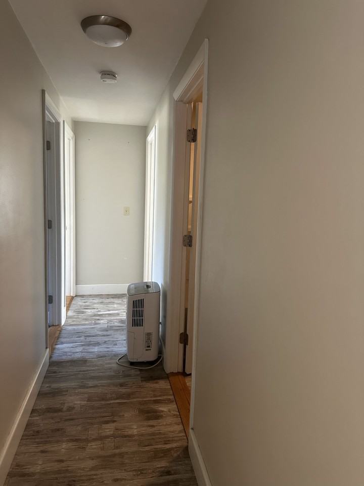 60 Gay Street - Photo 5 of 14