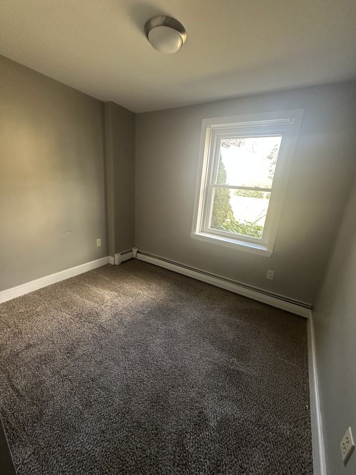 60 Gay Street - Photo 6 of 14