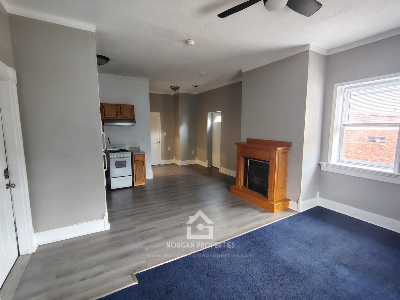 516 LOCUST ST - Photo 3 of 5