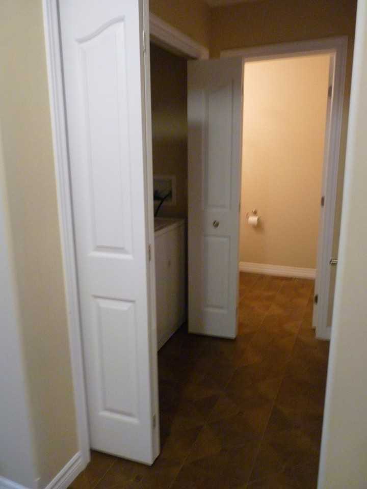 26 Karlee Crt - Photo 3 of 14