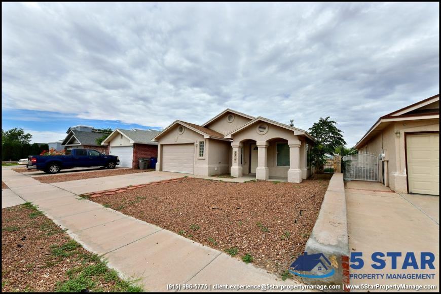 2317 Joshua Louis Dr - Photo 2 of 10