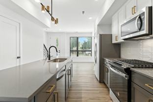 1106 Oak St #12 - Photo 1 of 1