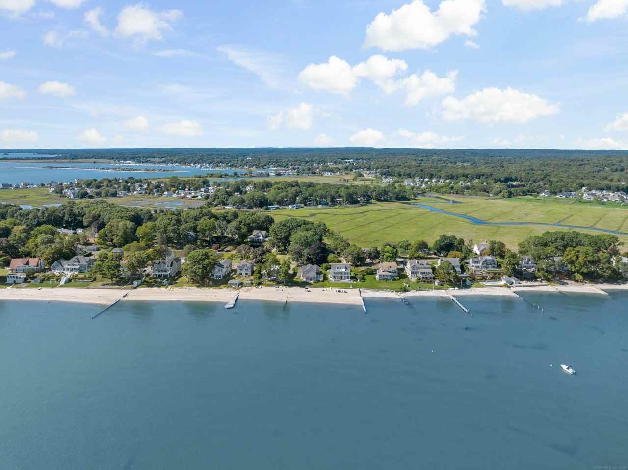 43 Shore Rd - Photo 4 of 32