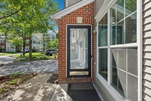 featured image of 4703 Patterson St