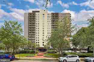 801 N Pitt St - Photo 1 of 1