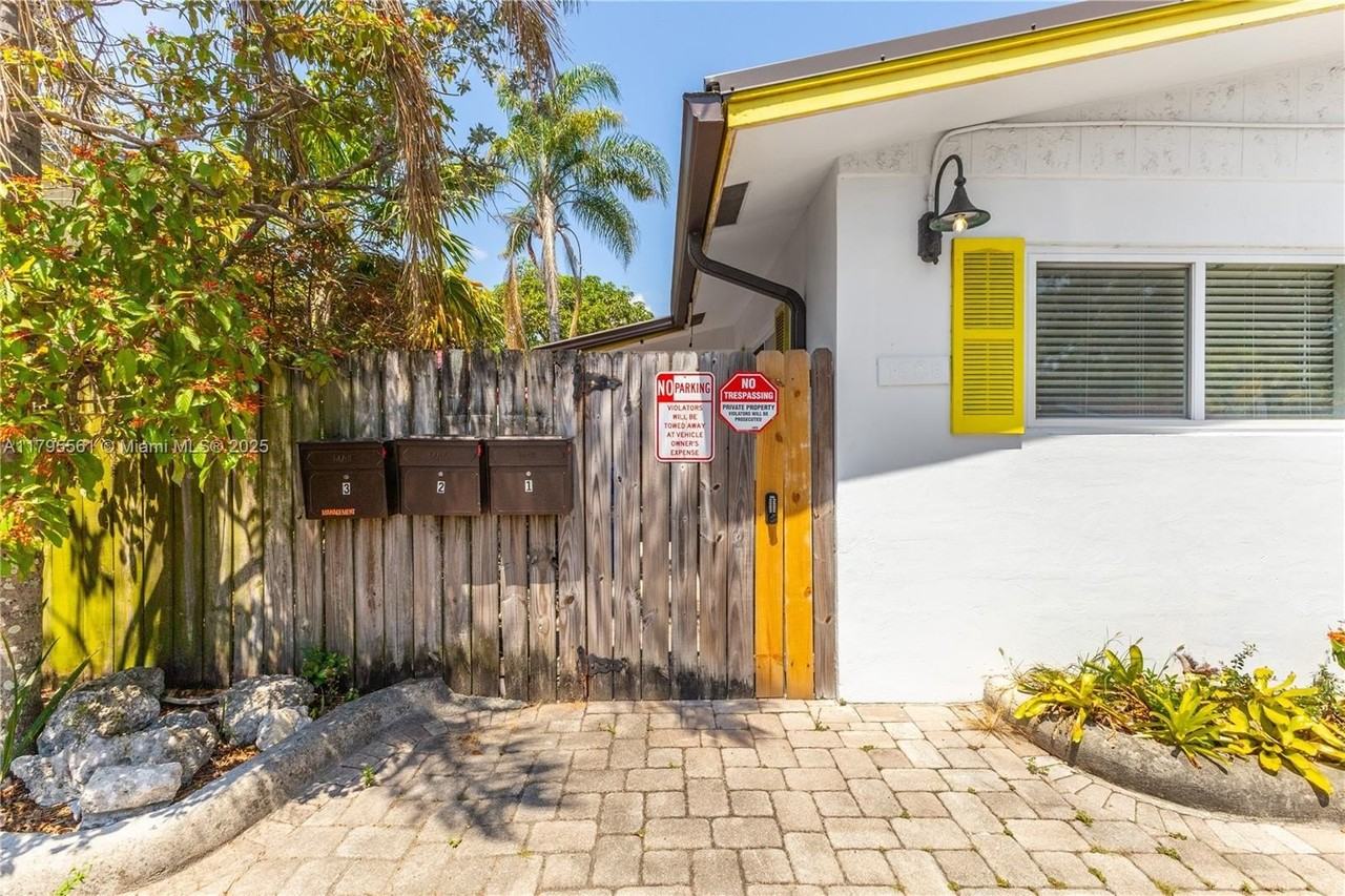 1305 Ne 2nd Ave #1 - Photo 2 of 24