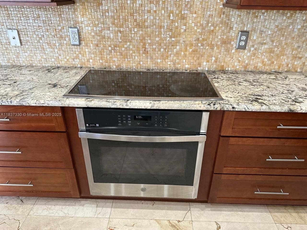 18580 Sw 44th St #1 - Photo 7 of 50