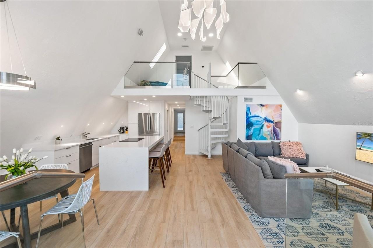 1909 High Point Dr - Photo 6 of 26